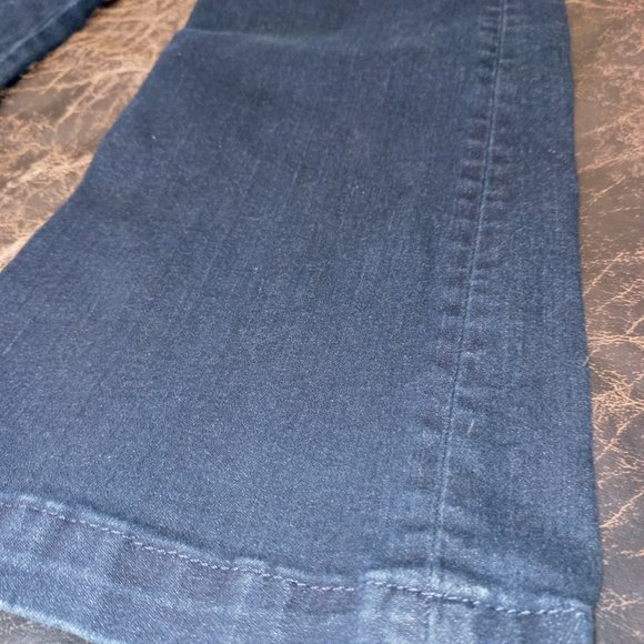 Banana Republic Wide Leg Jean - Picture 2 of 6